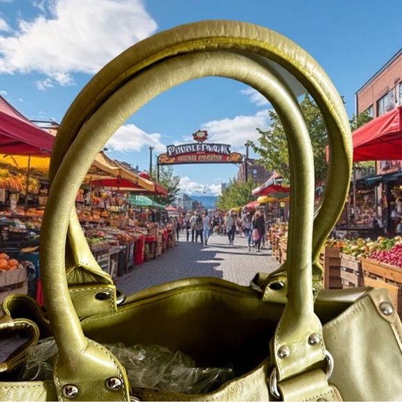 Italian Roberta Gandalfi Green/Gold Leather Handbag - Picture 4 of 8